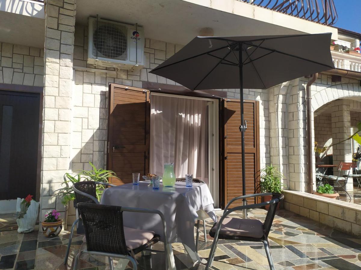 Apartments Samodol Vodice Eksteriør billede